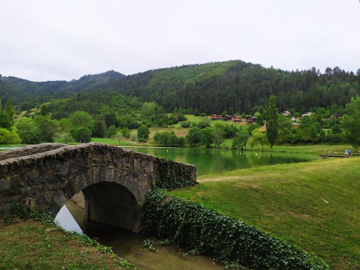 Belle Maison Proche De La Ville Et Du Lac Belcaire Eksteriør billede